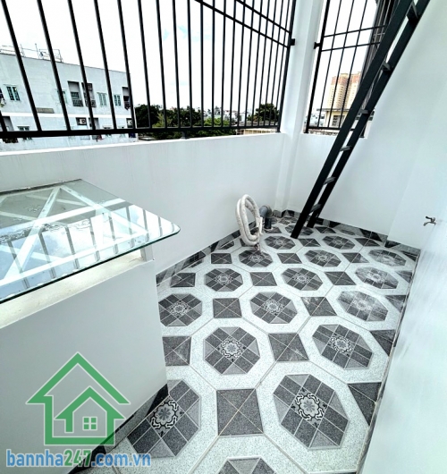 CHỈ 6,6 TỶ – NHÀ MỚI 4 TẦNG – NGAY NGÃ TƯ BỐN XÃ – GIÁP TÂN PHÚ- HẺM XE HƠI 4,5M – XÁCH VALI VÀO Ở NGAY - 4PN - 3WC Diện tích: 48m² (4m x 12m) 