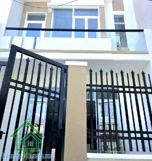 CHỈ 6,9 TỶ – NHÀ 2 TẦNG – 76M² (5x15)M – SÁT AEON TÂN PHÚ – HẺM XE TẢI 6M. Vị trí cực đẹp, gần AEON Mall, chợ, UBND, khu dân cư an ninh, tiện ích ngập tràn.