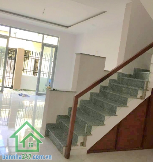 CHỈ 6,9 TỶ – NHÀ 2 TẦNG – 76M² (5x15)M – SÁT AEON TÂN PHÚ – HẺM XE TẢI 6M. Vị trí cực đẹp, gần AEON Mall, chợ, UBND, khu dân cư an ninh, tiện ích ngập tràn.