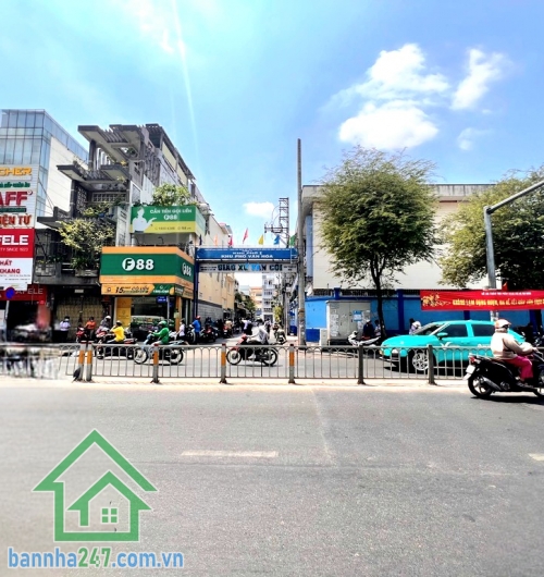 CHỈ 8,9 TỶ – NHÀ MTKD ĐƯỜNG 4M – NGÃ TƯ BẢY HIỀN – VỪA Ở VỪA KINH DOANH Kết cấu: 1 trệt 1 lầu, gồm 3PN, phòng khách, bếp Đang cho thuê 10tr/tháng, thu nhập ổn định.