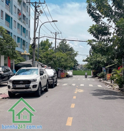 CHỈ 2,95 TỶ (BL) – HẺM BA GÁC KÊNH 19/5 – SÁT AEON TÂN PHÚ DT: 3,5 x 8,5m – 2 tầng, 2PN, 2WC – nhà còn mới, vào ở ngay Vị trí: Sát AEON Tân Phú, gần Trường Trường Trí Đức. 