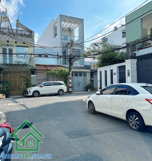 CHỈ 8,9 TỶ – HẺM NHỰA 12M CÓ LỀ – LÊ TRỌNG TẤN – P. TÂY THẠNH Vị trí: Đối diện Nhà Thiếu Nhi Tân Phú, hẻm 12m siêu rộng, có lề để xe thoải mái, thuận tiện kinh doanh đa ngành nghề. 