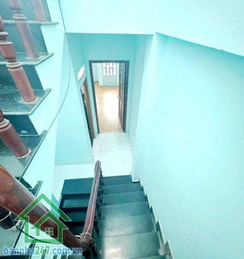 CHỈ 4,35 TỶ - NHÀ ĐẸP GẦN NGÃ 5 QUANG TRUNG – HẺM 3,5M – 4 TẦNG - DTSD 110m² - Ở NGAY - 3PN, 2WC Cần bán căn nhà nhỏ xinh, vị trí cực kỳ tiện ở trung tâm Gò Vấp