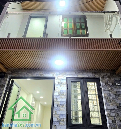 CHỈ 3,99 TỶ - NHÀ ĐẸP HỒNG BÀNG – QUẬN 6 – HẺM BA GÁC 4 TẦNG - 3PN -4 WC Ở NGAY Diện tích xây dựng: * Trệt: 3.1m x 6m * Lầu 1–2–3: 3.1m x 7m (ban công lấn ra 1m). Kết cấu chuẩn: Trệt + 3 lầu + phòng thờ.  3 PN - 4 WC