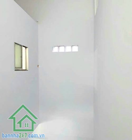 VỊ TRÍ VÀNG SÁT CHỢ LÊ VĂN QUỚI - NHÀ ĐẸP VÀO Ở NGAY - GIÁ CHỈ 3,95 TỶ!