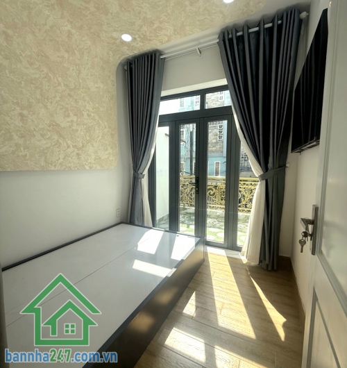 CHỈ 5,2 TỶ – SIÊU PHẨM NHÀ XÂY MỚI 100% – TRUNG TÂM TÂN PHÚ – NGAY TÔ HIỆU – 3 TẦNG – 32M² – 3PN - 2WC – SỔ HỒNG RIÊNG. Kết cấu: 1 trệt, 2 lầu đúc có sân thượng. 