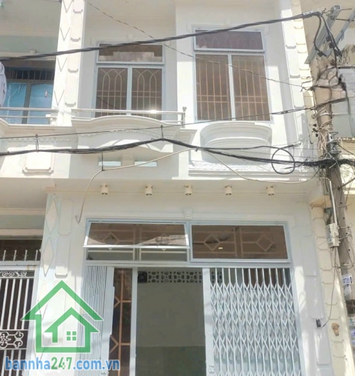 CHỈ 4,2 TỶ – TÂN PHÚ – KHU VIP TÂY THẠNH – TRƯỜNG CHINH – NHÀ 2 TẦNG KIÊN CỐ – 40M² – 4PN – HẺM 4M – SỔ ĐẸP HOÀN CÔNG ĐỦ Vị trí: Trung tâm khu VIP Tây Thạnh, giáp Tân Bình, gần Etown, UBND, trường học, siêu thị, khu Tân Sơn Nhì – Bàu Cát. Kết cấu: 1 trệt 