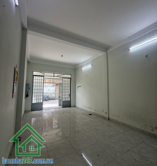 MẶT TIỀN ĐẸP - XE TẢI TRÁNH - NHỈNH 6 TỶ - KINH DOANH SẦM UẤT BÌNH TÂN