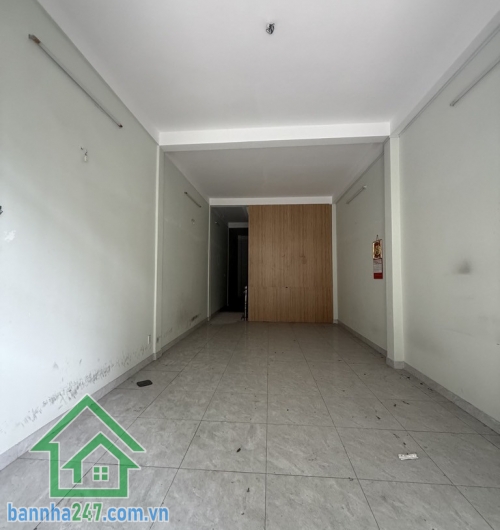 MẶT TIỀN ĐẸP - XE TẢI TRÁNH - NHỈNH 6 TỶ - KINH DOANH SẦM UẤT BÌNH TÂN