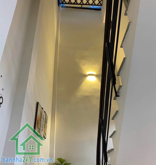 NHỈNH 4 TỶ – NHÀ 2 TẦNG XINH XẮN – NGAY ÂU CƠ – TÂN PHÚ – 52M² – SỔ NỞ HẬU.  Diện tích: 52m² – sổ vuông đẹp, nở hậu hơn 6m – phong thủy cực tốt Kết cấu 1 trệt 1 lầu