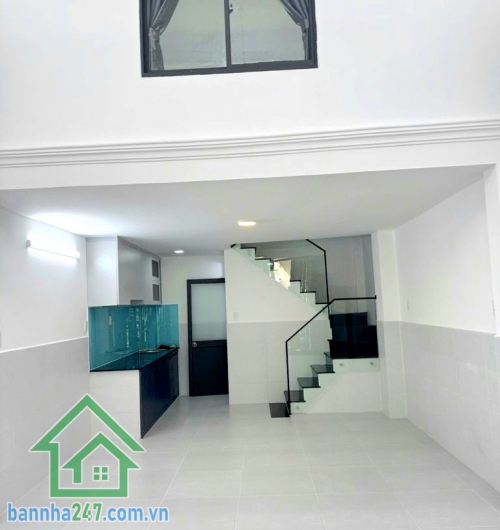 CHỈ 5,99 TỶ – KHU VIP VƯỜN LÀI – TÂN PHÚ - 1 BƯỚC RA MẶT TIỀN – XE HƠI THOÁNG – NHÀ 3 TẦNG - 3PN – 2WC Diện tích: 4 x 10m = 40m² – sổ vuông đẹp Kết cấu: 1 trệt Lửng Lầu Mob 0933144037