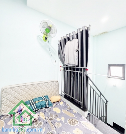CHỈ 4,15 TỶ – NHÀ ĐẸP 2 TẦNG – HẺM THÔNG 3.5M – NGAY MÃ LÒ – LÊ VĂN QUỚI – GIÁP TÂN PHÚ  Vị trí cực đẹp: Hẻm thông 3.5m, khu dân cư an ninh, dân trí cao, cách Mã Lò – Lê Văn Quới vài bước chân, giáp Tân Phú, tiện ích xung quanh đầy đủ: chợ, trường học, ng
