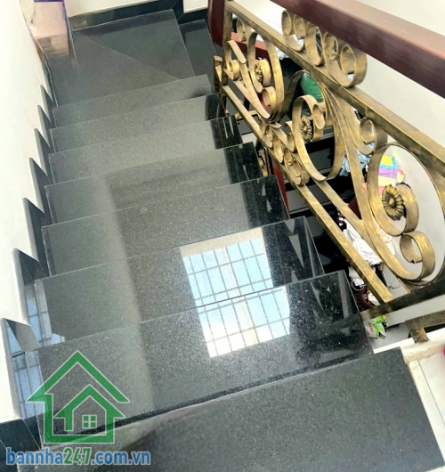 CHỈ 7,2 TỶ – NHÀ 4 TẦNG KIÊN CỐ – HẺM 8M THÔNG – NGAY MÃ LÒ – LÊ VĂN QUỚI – KHU DÂN CƯ VIP - 5PN, 4WC Vị trí: Trung tâm Bình Tân – gần Mã Lò, Ao Đôi, Hương Lộ 2, Lê Văn Quới.