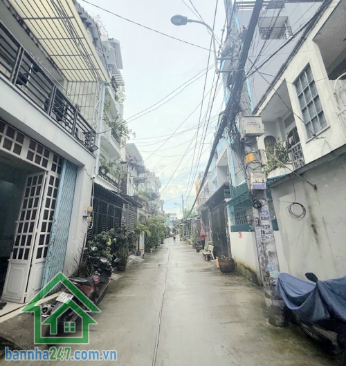 CHỈ 7,2 TỶ – NHÀ 4 TẦNG KIÊN CỐ – HẺM 8M THÔNG – NGAY MÃ LÒ – LÊ VĂN QUỚI – KHU DÂN CƯ VIP - 5PN, 4WC Vị trí: Trung tâm Bình Tân – gần Mã Lò, Ao Đôi, Hương Lộ 2, Lê Văn Quới.