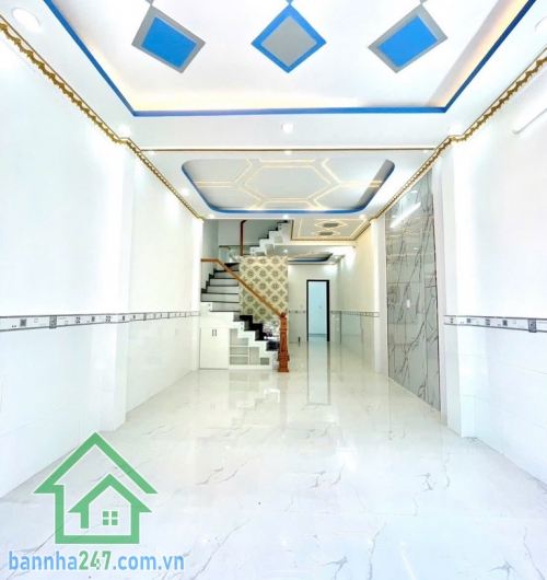 HIẾM – HẺM XE HƠI 7M THÔNG – LÊ VĂN QUỚI GIÁP TÂN PHÚ – 2 TẦNG – 60M² – CHỈ 5.75 TỶ * Nhà BTCT kiên cố: 1 trệt 1 lầu, ban công thoáng mát, giếng trời, gồm 3PN, 2WC.