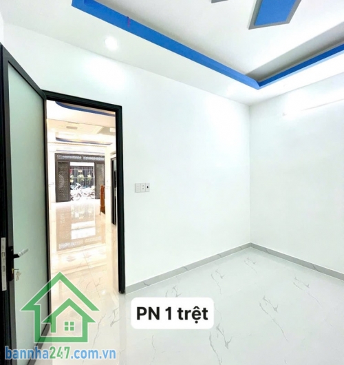 HIẾM – HẺM XE HƠI 7M THÔNG – LÊ VĂN QUỚI GIÁP TÂN PHÚ – 2 TẦNG – 60M² – CHỈ 5.75 TỶ * Nhà BTCT kiên cố: 1 trệt 1 lầu, ban công thoáng mát, giếng trời, gồm 3PN, 2WC.