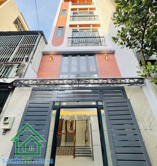 CHỈ 6,4 TỶ - NHÀ 5 TẦNG MỚI ĐẸP – FULL NỘI THẤT – HXH TRÁNH - NGAY LÊ VĂN QUỚI – KHU 4 XÃ – GIÁP Q6, Q11 Diện tích: 44m² (4 x 11m) – đất vuông vức, phong thủy phong thủy đẹp. Kết cấu: 1 trệt + 1 lửng + 3 lầu + sân thượng (5 tầng BTCT) - 5 PN - 5 WC, Phòng
