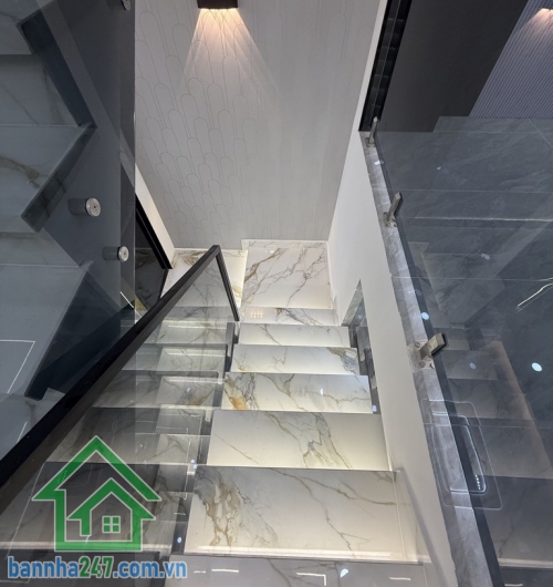 NHÀ ĐẸP – VỊ TRÍ ĐẮC ĐỊA – HẺM 1 SẸC XE HƠI 6M THÔNG – 5 TẦNG – 48M² – HƯƠNG LỘ 2 – GIÁP TÂN PHÚ – CHỈ 6.6 TỶ Diện tích: 48m², sổ đẹp, pháp lý chuẩn, sang tên nhanh.