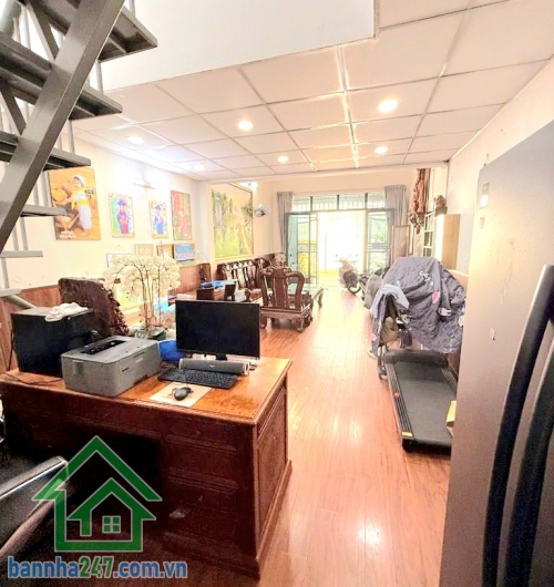 NHỈNH 5 TỶ – VỊ TRÍ ĐẸP – KỀ AEON MALL TÂN PHÚ – GẦN CELEADON CITY - HẺM XE TẢI 6M – 2 TẦNG – 61M² (4x15)m – SỔ NỞ HẬU – HOÀN CÔNG ĐỦ - Diện tích: 4 x 15m (công nhận 61m² nở hậu) 