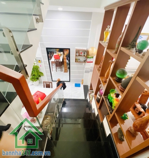 NHÀ GÓC 2 TẦNG BTCT – TÂN PHÚ –