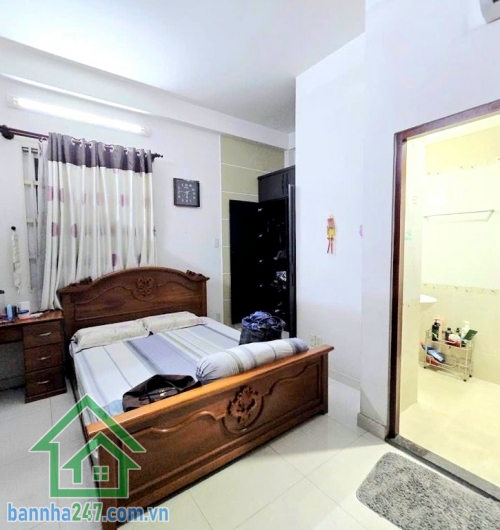 CHỈ 13,5 TỶ – MTKD ĐƯỜNG 15M – NGAY TÂN SƠN NHÌ – GIÁP TÂN BÌNH - DT 84m² (5x17)m – 4 TẦNG – 5PN LỚN – 5WC – SẴN CHỖ LẮP THANG MÁY - PHÙ HỢP VỪA Ở VỪA KINH DOANH