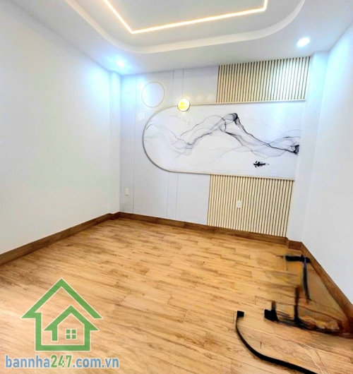 NHỈNH 6 TỶ - HẺM 6M HƯƠNG LỘ 2 – DT: 54m² (4 x 13.5)m - 5 TẦNG MỚI – NGAY NGÃ TƯ 4 XÃ – 4PN - 4WC Vị trí cực đẹp: Hẻm xe hơi 6m, thông thoáng – sát Ngã Tư 4 Xã
