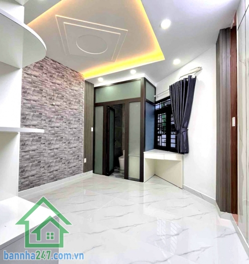 CHỈ 8,8 TỶ – SIÊU PHẨM 5 TẦNG MỚI 100% – LÔ GÓC THOÁNG – SỔ 2025 HOÀN CÔNG ĐỦ – HẺM XE HƠI 7M – NGANG GẦN 5M – KHU VIP TÂN QUÝ – SÁT AEON MALL TÂN PHÚ  – 60m² – ngang gần 5m – nở hậu đẹp • 5 tầng hoàn thiện full nội thất cao cấp, gồm: 1 trệt – 1 lửng – 3 