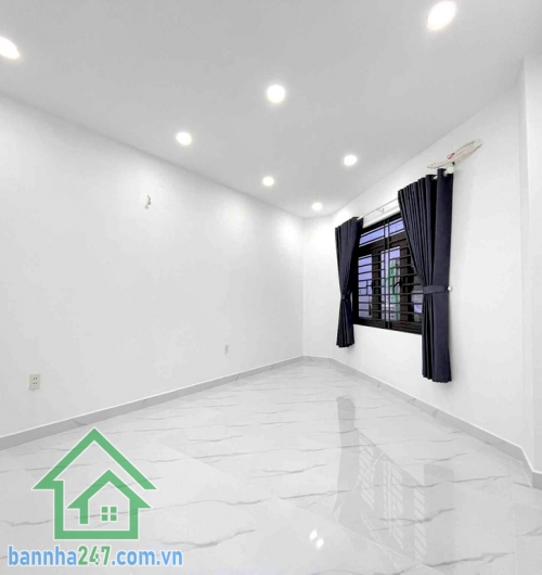 CHỈ 8,8 TỶ – SIÊU PHẨM 5 TẦNG MỚI 100% – LÔ GÓC THOÁNG – SỔ 2025 HOÀN CÔNG ĐỦ – HẺM XE HƠI 7M – NGANG GẦN 5M – KHU VIP TÂN QUÝ – SÁT AEON MALL TÂN PHÚ  – 60m² – ngang gần 5m – nở hậu đẹp • 5 tầng hoàn thiện full nội thất cao cấp, gồm: 1 trệt – 1 lửng – 3 