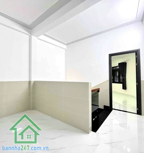 CHỈ 8,8 TỶ – SIÊU PHẨM 5 TẦNG MỚI 100% – LÔ GÓC THOÁNG – SỔ 2025 HOÀN CÔNG ĐỦ – HẺM XE HƠI 7M – NGANG GẦN 5M – KHU VIP TÂN QUÝ – SÁT AEON MALL TÂN PHÚ  – 60m² – ngang gần 5m – nở hậu đẹp • 5 tầng hoàn thiện full nội thất cao cấp, gồm: 1 trệt – 1 lửng – 3 