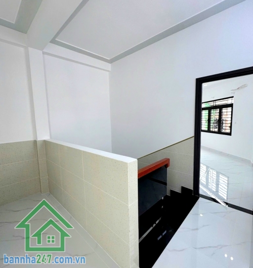 CHỈ 8,8 TỶ – SIÊU PHẨM 5 TẦNG MỚI 100% – LÔ GÓC THOÁNG – SỔ 2025 HOÀN CÔNG ĐỦ – HẺM XE HƠI 7M – NGANG GẦN 5M – KHU VIP TÂN QUÝ – SÁT AEON MALL TÂN PHÚ  – 60m² – ngang gần 5m – nở hậu đẹp • 5 tầng hoàn thiện full nội thất cao cấp, gồm: 1 trệt – 1 lửng – 3 