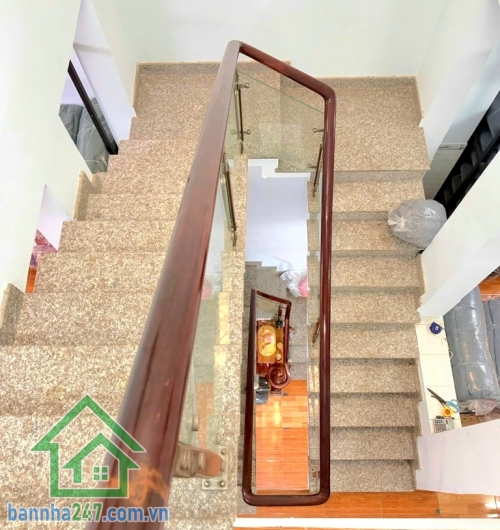 CHỈ 15 TỶ – KHU VIP BÀU CÁT, TÂN BÌNH – HẺM 10M NHƯ MẶT TIỀN – NGAY CHỢ VẢI – GẦN 100M² – 3 TẦNG BTCT – 4PN – 3WC - SỔ VUÔNG! Vị trí: Trung tâm Bàu Cát