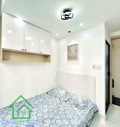 CHỈ 4 TỶ - SIÊU PHẨM MT MINI NHÀ ĐẸP PHÚ NHUẬN – 3 TẦNG FULL NỘI THẤT – XE HƠI TỚI NHÀ - 2PN Master – 3WC – PK & Bếp. Vị trí: Trung tâm Phú Nhuận, giáp Phan Đình Phùng – Nguyễn Văn Trỗi – Trường Sa, di chuyển siêu tiện Quận 1, 3, Tân Bình, Bình Thạnh.