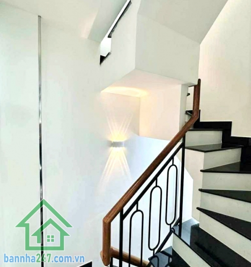 CHỈ 4 TỶ - SIÊU PHẨM MT MINI NHÀ ĐẸP PHÚ NHUẬN – 3 TẦNG FULL NỘI THẤT – XE HƠI TỚI NHÀ - 2PN Master – 3WC – PK & Bếp. Vị trí: Trung tâm Phú Nhuận, giáp Phan Đình Phùng – Nguyễn Văn Trỗi – Trường Sa, di chuyển siêu tiện Quận 1, 3, Tân Bình, Bình Thạnh.