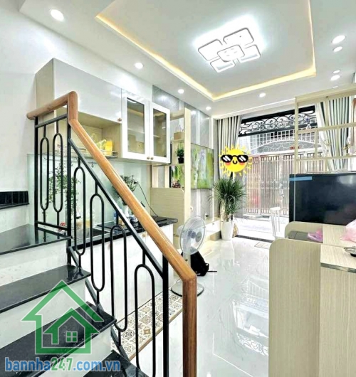 CHỈ 4 TỶ - SIÊU PHẨM MT MINI NHÀ ĐẸP PHÚ NHUẬN – 3 TẦNG FULL NỘI THẤT – XE HƠI TỚI NHÀ - 2PN Master – 3WC – PK & Bếp. Vị trí: Trung tâm Phú Nhuận, giáp Phan Đình Phùng – Nguyễn Văn Trỗi – Trường Sa, di chuyển siêu tiện Quận 1, 3, Tân Bình, Bình Thạnh.