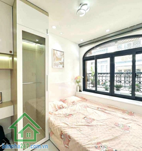 CHỈ 4 TỶ - SIÊU PHẨM MT MINI NHÀ ĐẸP PHÚ NHUẬN – 3 TẦNG FULL NỘI THẤT – XE HƠI TỚI NHÀ - 2PN Master – 3WC – PK & Bếp. Vị trí: Trung tâm Phú Nhuận, giáp Phan Đình Phùng – Nguyễn Văn Trỗi – Trường Sa, di chuyển siêu tiện Quận 1, 3, Tân Bình, Bình Thạnh.