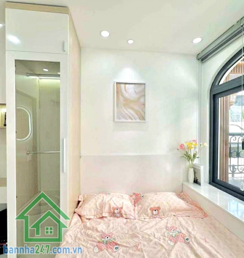 CHỈ 4 TỶ - SIÊU PHẨM MT MINI NHÀ ĐẸP PHÚ NHUẬN – 3 TẦNG FULL NỘI THẤT – XE HƠI TỚI NHÀ - 2PN Master – 3WC – PK & Bếp. Vị trí: Trung tâm Phú Nhuận, giáp Phan Đình Phùng – Nguyễn Văn Trỗi – Trường Sa, di chuyển siêu tiện Quận 1, 3, Tân Bình, Bình Thạnh.