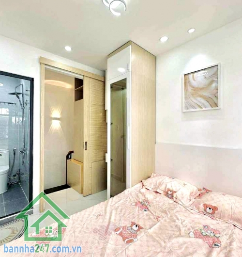 CHỈ 4 TỶ - SIÊU PHẨM MT MINI NHÀ ĐẸP PHÚ NHUẬN – 3 TẦNG FULL NỘI THẤT – XE HƠI TỚI NHÀ - 2PN Master – 3WC – PK & Bếp. Vị trí: Trung tâm Phú Nhuận, giáp Phan Đình Phùng – Nguyễn Văn Trỗi – Trường Sa, di chuyển siêu tiện Quận 1, 3, Tân Bình, Bình Thạnh.