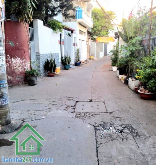 CHỈ 5,7 TỶ (BL) - NHÀ NGANG KHỦNG 5M – HẺM XE HƠI TỚI NHÀ – ĐANG CHO THUÊ 6,5TR/THÁNG.  Vị trí: Hẻm 4m, xe hơi tới tận cửa, khu dân trí cao, an ninh tốt. 
