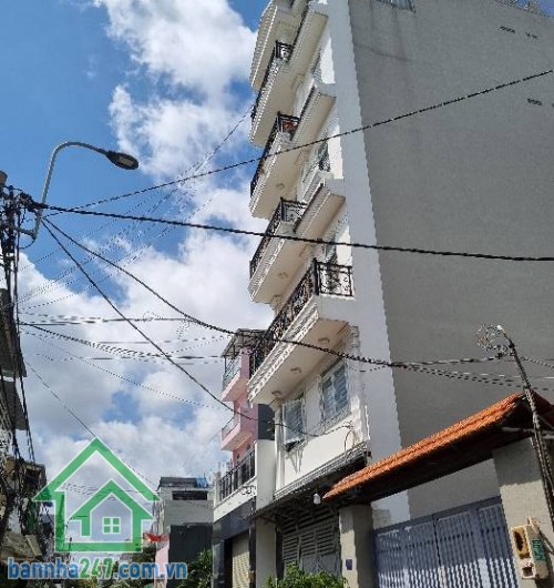 HXT 6M – THẲNG 1 TRỤC – LÊ VĂN QUỚI – 150M² – NHỈNH 9 TỶ DT: 150m² – sổ đẹp, nở hậu nhẹ – không lỗi phong thủy Nhà 1 trệt + 1 lửng, đã cũ – tiện xây mới. 