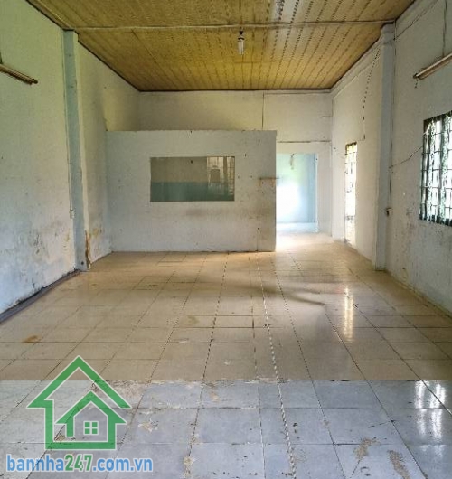 HXT 6M – THẲNG 1 TRỤC – LÊ VĂN QUỚI – 150M² – NHỈNH 9 TỶ DT: 150m² – sổ đẹp, nở hậu nhẹ – không lỗi phong thủy Nhà 1 trệt + 1 lửng, đã cũ – tiện xây mới. 