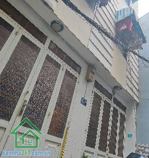CHỈ 4,5 TỶ – NHÀ 3 TẦNG TRUNG TÂM TÂN BÌNH – 2 PHÚT ĐẾN SÂN BAY – DOANH THU 12 TRIỆU/THÁNG * Diện tích sử dụng: 100m². * Kết cấu: 1 trệt, 2 lầu, chia thành 2 căn.