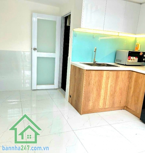CHỈ 2,85 TỶ - SIÊU PHẨM NI SƯ HUỲNH LIÊN – TRUNG TÂM TÂN BÌNH – NHÀ ĐẸP Ở NGAY – 2PN  Đường Ni Sư Huỳnh Liên – Quận Tân Bình DT: 3m x 4.3m (nở hậu 3.3m). Kết cấu: 1 trệt – 1 lửng – 1 lầu – 2PN