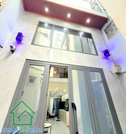 CHỈ 5,1 TỶ – TRUNG TÂM QUẬN 10 – 3 TẦNG – FULL NỘI THẤT - 3PN – 3WC  Nhà đẹp 2 mặt hẻm – vị trí đỉnh – dọn vào ở ngay! Diện tích: 3.5 × 8m – 26m² - 3 tầng - 3PN – 3WC – phòng khách – bếp. Tặng full nội thất – vào ở liền