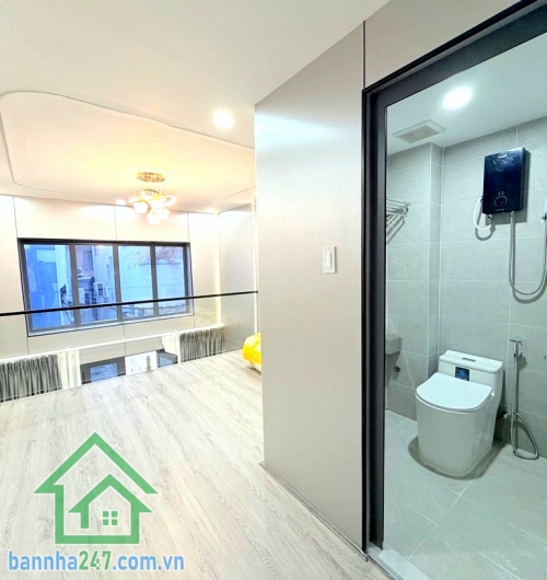 CHỈ 5,1 TỶ – TRUNG TÂM QUẬN 10 – 3 TẦNG – FULL NỘI THẤT - 3PN – 3WC  Nhà đẹp 2 mặt hẻm – vị trí đỉnh – dọn vào ở ngay! Diện tích: 3.5 × 8m – 26m² - 3 tầng - 3PN – 3WC – phòng khách – bếp. Tặng full nội thất – vào ở liền