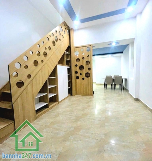 NHỈNH 8 TỶ - NHÀ 2 MẶT TIỀN – HẺM 8M – 86M² – 3 TẦNG - CHIA 2 CĂN - 4PN - 4WC - SẴN DÒNG T.IỀN 18TR/TH Căn nhà hiếm – vừa ở vừa có dòng tiền – vị trí vị trí cực đẹp giáp Tân Phú!