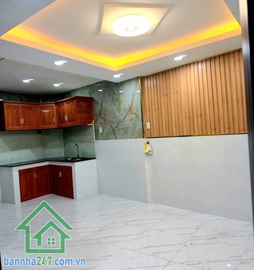 CHỈ 4,58 TỶ – KHU HIẾM NHÀ VƯỜN LÀI, QUẬN 10 – 3 TẦNG – NỞ HẬU - 2PN – 3WC Căn nhà trung tâm Quận 10 – nhỏ xinh nhưng “cực có giá trị”! Diện tích: 22m² (2.8 × 6) Nở Hậu 4,7m Mob 0933144037