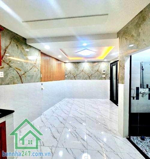 CHỈ 4,58 TỶ – KHU HIẾM NHÀ VƯỜN LÀI, QUẬN 10 – 3 TẦNG – NỞ HẬU - 2PN – 3WC Căn nhà trung tâm Quận 10 – nhỏ xinh nhưng “cực có giá trị”! Diện tích: 22m² (2.8 × 6) Nở Hậu 4,7m Mob 0933144037