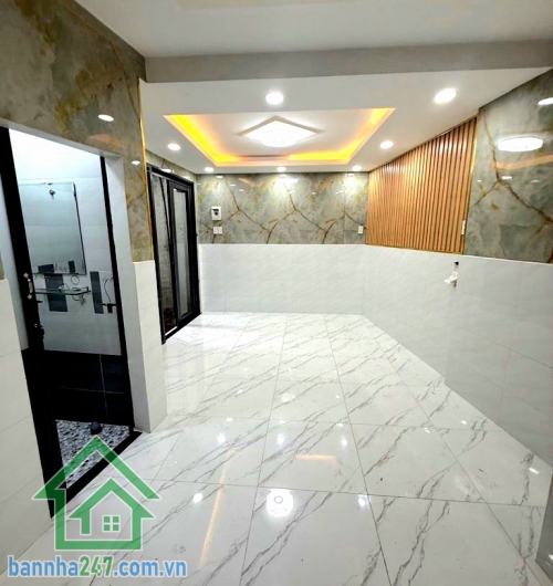 CHỈ 4,58 TỶ – KHU HIẾM NHÀ VƯỜN LÀI, QUẬN 10 – 3 TẦNG – NỞ HẬU - 2PN – 3WC Căn nhà trung tâm Quận 10 – nhỏ xinh nhưng “cực có giá trị”! Diện tích: 22m² (2.8 × 6) Nở Hậu 4,7m Mob 0933144037