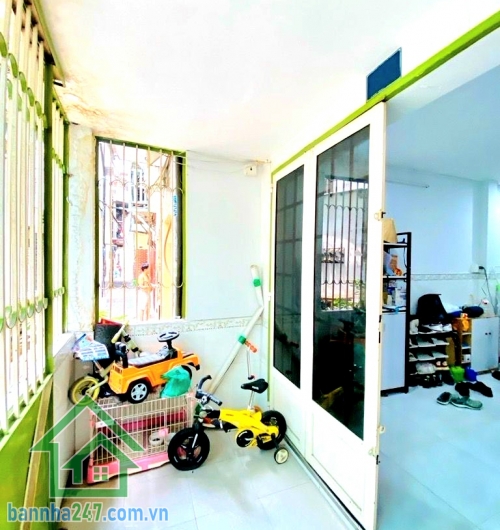 CHỈ 5,5 TỶ (TL) – 2 MẶT HẺM NGÔ GIA TỰ – QUẬN 10 – 41M² - 2PN – 2WC Căn nhà hiếm – 2 mặt thoáng trước sau – ở cực kỳ thoải mái! Diện tích: 41m² (3.3 × 12.5m)  Mob 0933144037