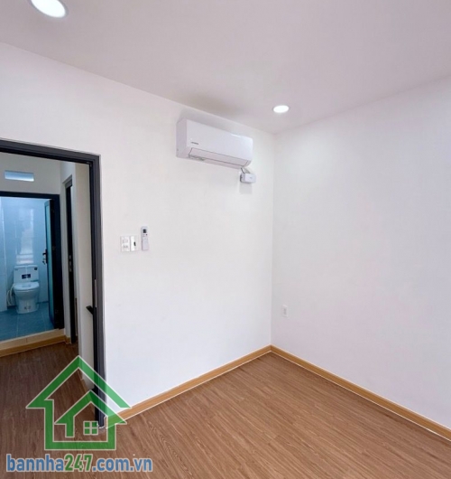 CHỈ 3,29 TỶ – HXH – NGAY LÊ VĂN QUỚI – NHÀ MỚI 2 TẦNG - DT (3 x 8)M - 2PN – 2WC Vị trí đẹp ngay Lê Văn QuớiHẻm thẳng 1 trục – cách mặt tiền chỉ vài căn